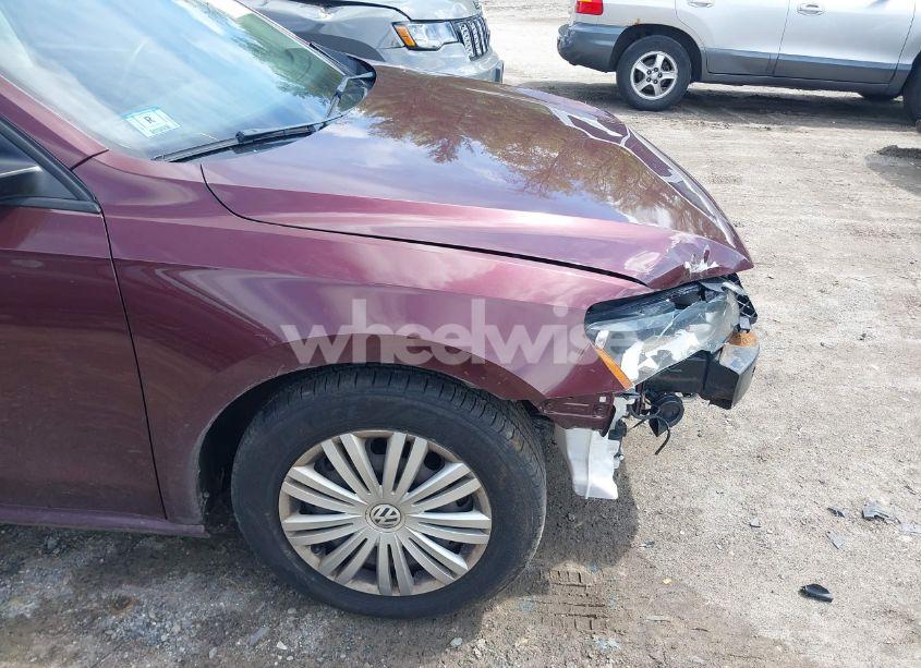 Photo 14 of 2014 Volkswagen Passat 2.5L S (VIN 1VWAP7A36EC029426)