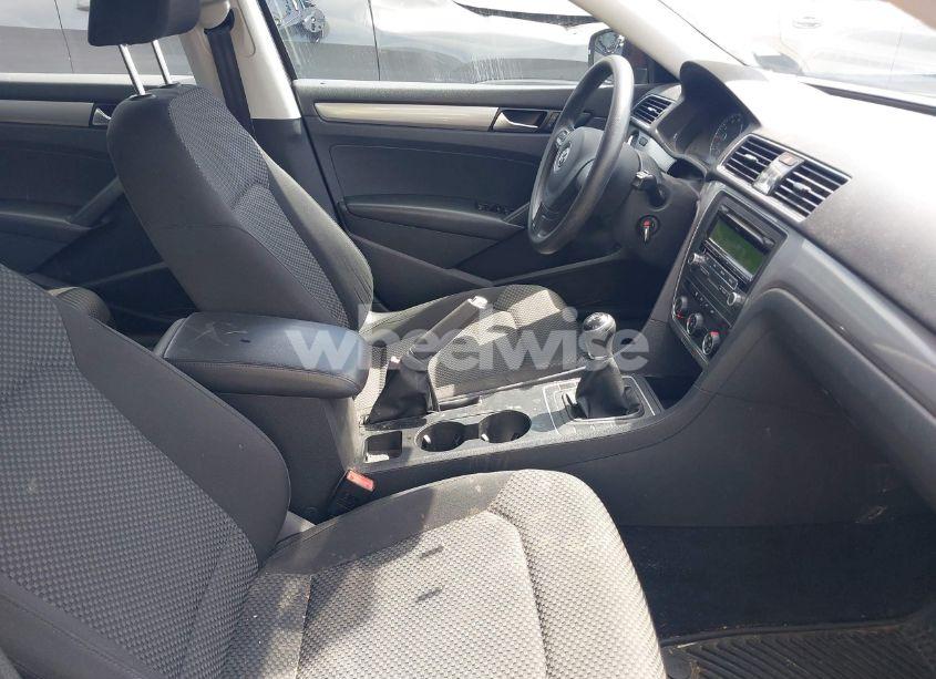 Photo 5 of 2014 Volkswagen Passat 2.5L S (VIN 1VWAP7A36EC029426)