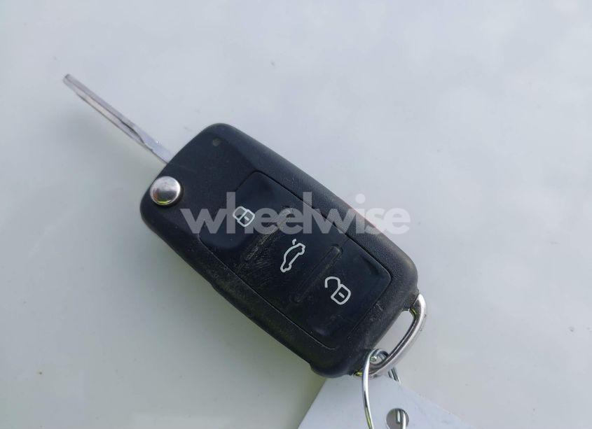 Photo 11 of 2012 Volkswagen Passat 2.5L S (VIN 1VWAP7A37CC005245)