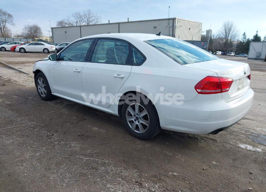 Photo 3 of 2012 Volkswagen Passat 2.5L S (VIN 1VWAP7A37CC005245)