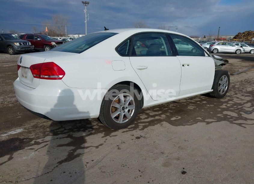 Photo 4 of 2012 Volkswagen Passat 2.5L S (VIN 1VWAP7A37CC005245)