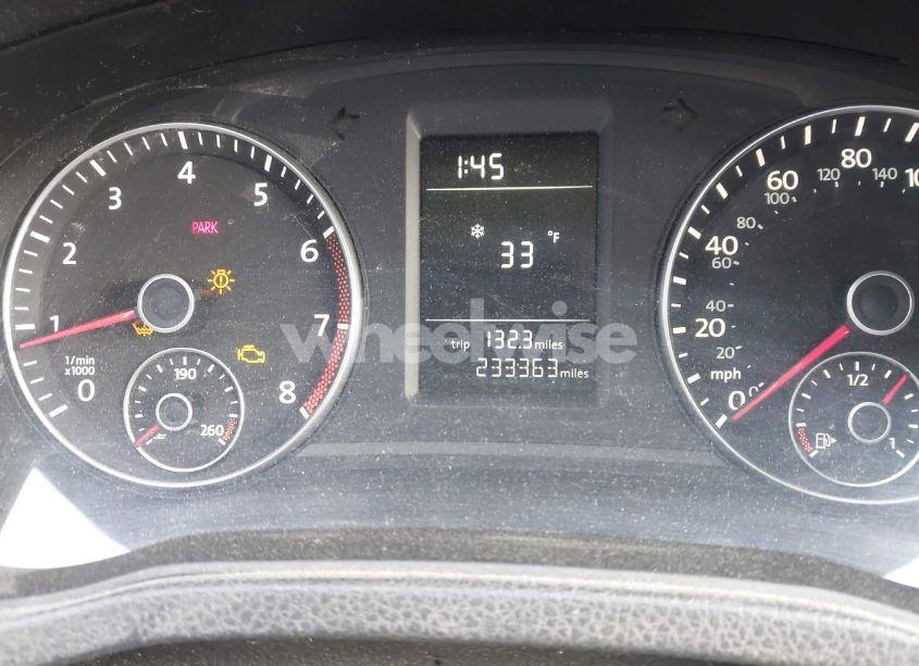 Photo 7 of 2012 Volkswagen Passat 2.5L S (VIN 1VWAP7A37CC005245)