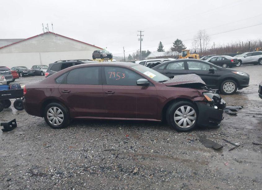 Photo 13 of 2012 Volkswagen Passat 2.5L S (VIN 1VWAP7A37CC065591)