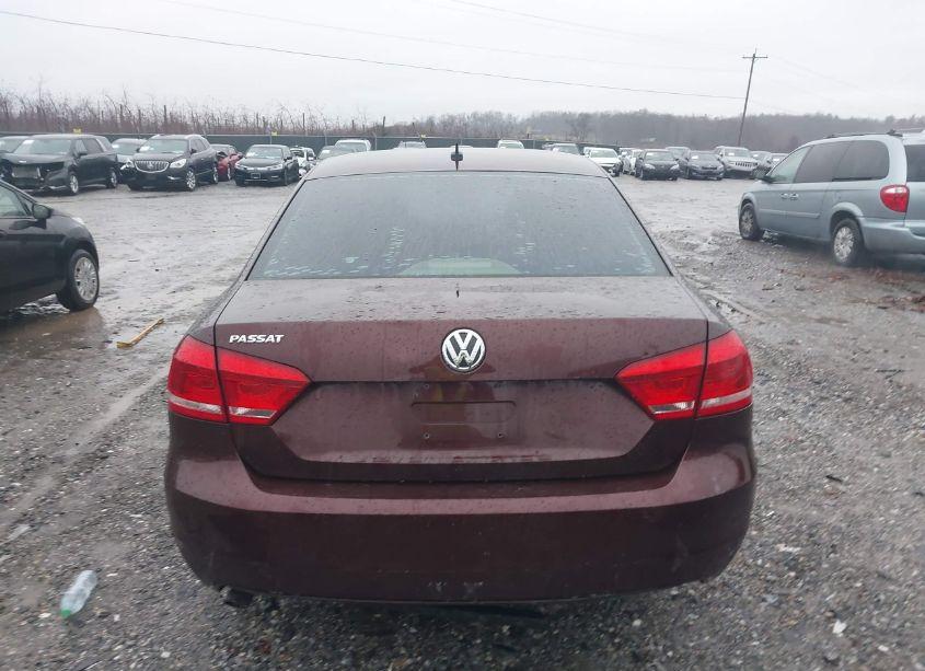 Photo 16 of 2012 Volkswagen Passat 2.5L S (VIN 1VWAP7A37CC065591)