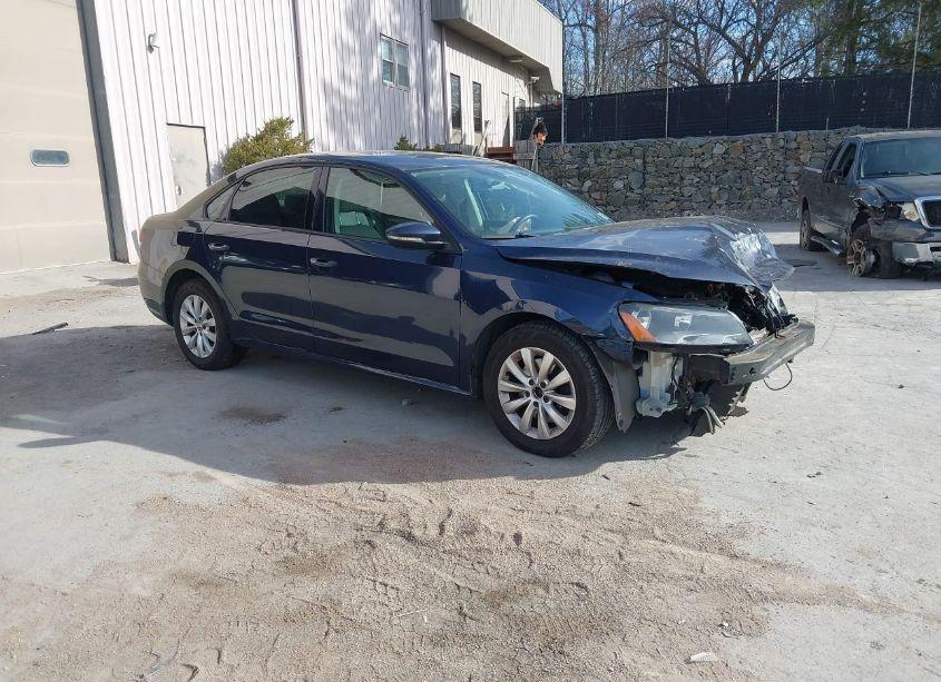 2012 Volkswagen Passat 2.5L S (VIN 1VWAP7A37CC078471) main photo