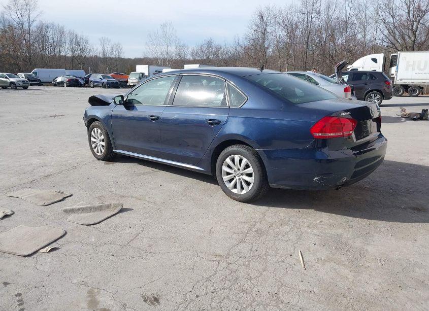 Photo 3 of 2012 Volkswagen Passat 2.5L S (VIN 1VWAP7A37CC078471)