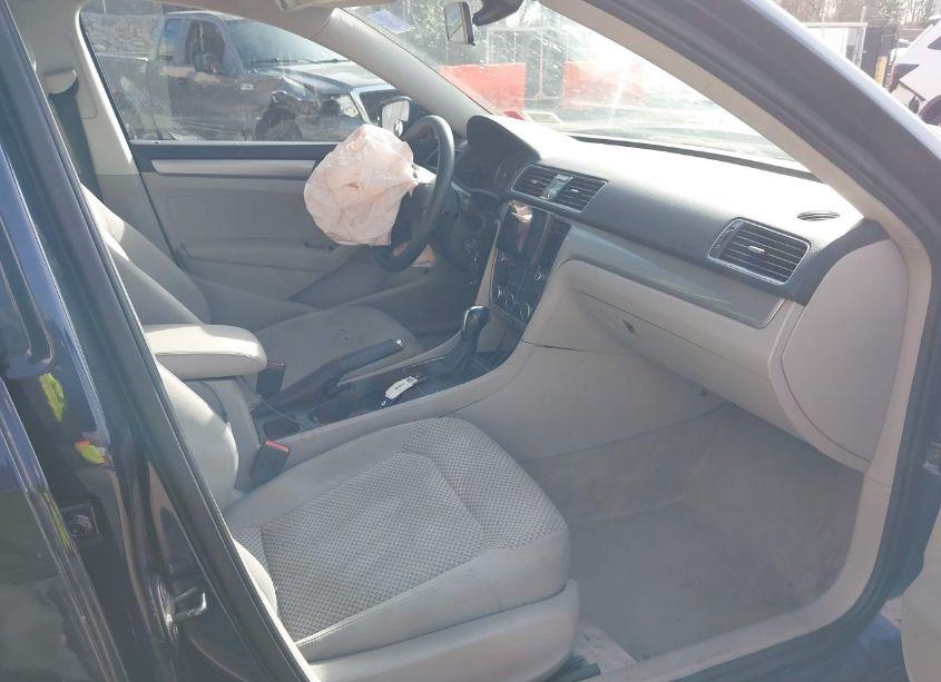 Photo 5 of 2012 Volkswagen Passat 2.5L S (VIN 1VWAP7A37CC078471)