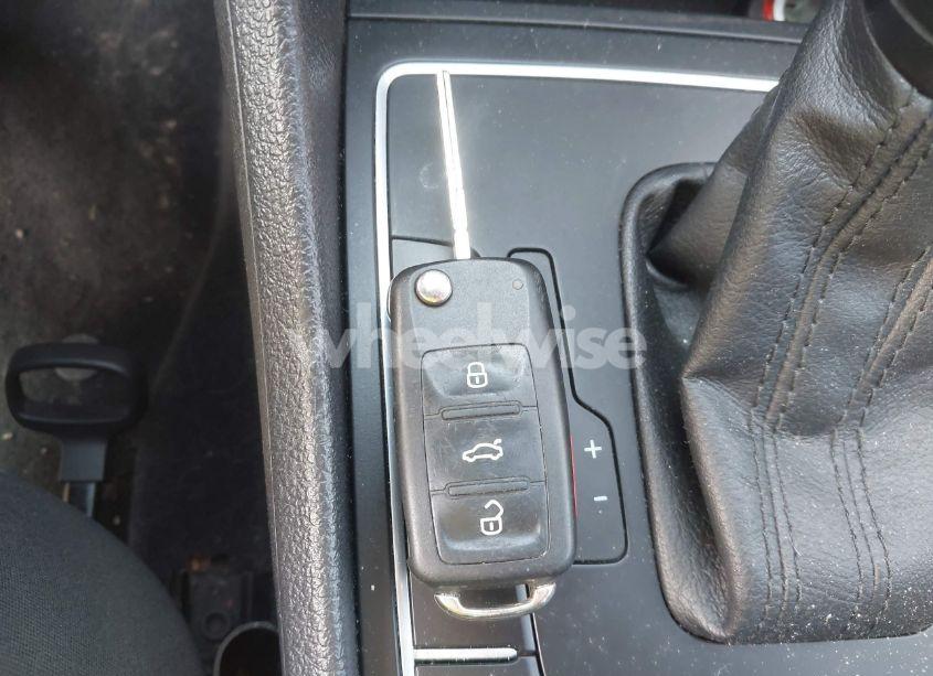 Photo 11 of 2012 Volkswagen Passat 2.5L S (VIN 1VWAP7A37CC079555)