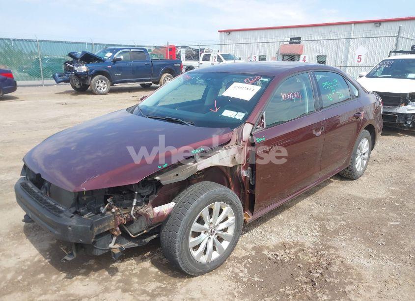 Photo 2 of 2012 Volkswagen Passat 2.5L S (VIN 1VWAP7A37CC079555)