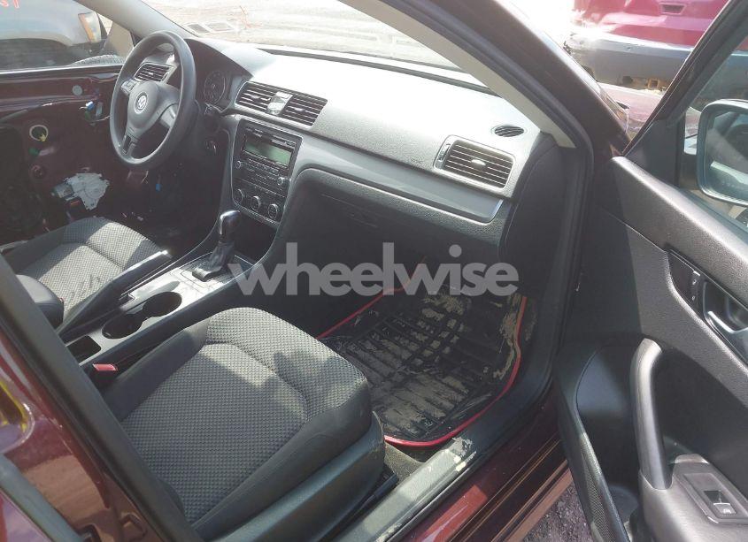 Photo 5 of 2012 Volkswagen Passat 2.5L S (VIN 1VWAP7A37CC079555)