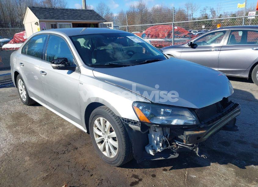 2013 Volkswagen Passat 2.5L WOLFSBURG EDITION (VIN 1VWAP7A37DC132451) main photo