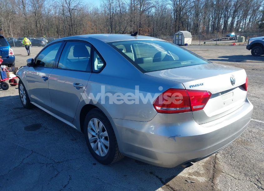 Photo 3 of 2013 Volkswagen Passat 2.5L WOLFSBURG EDITION (VIN 1VWAP7A37DC132451)