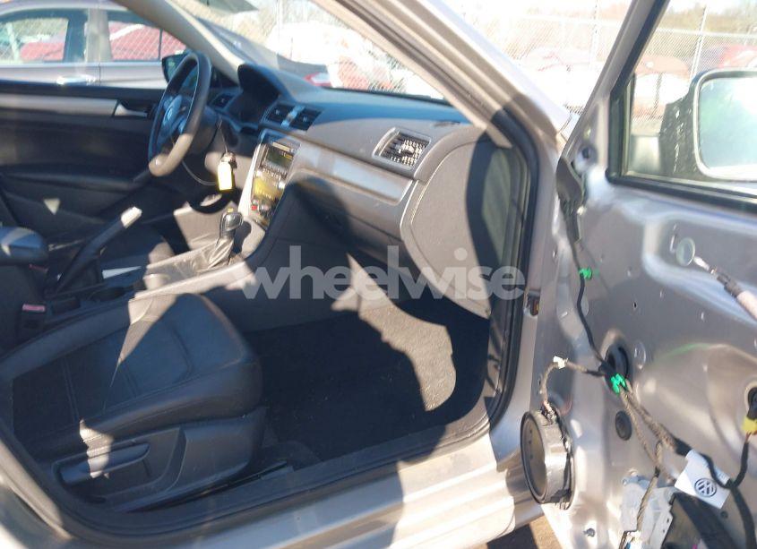 Photo 5 of 2013 Volkswagen Passat 2.5L WOLFSBURG EDITION (VIN 1VWAP7A37DC132451)