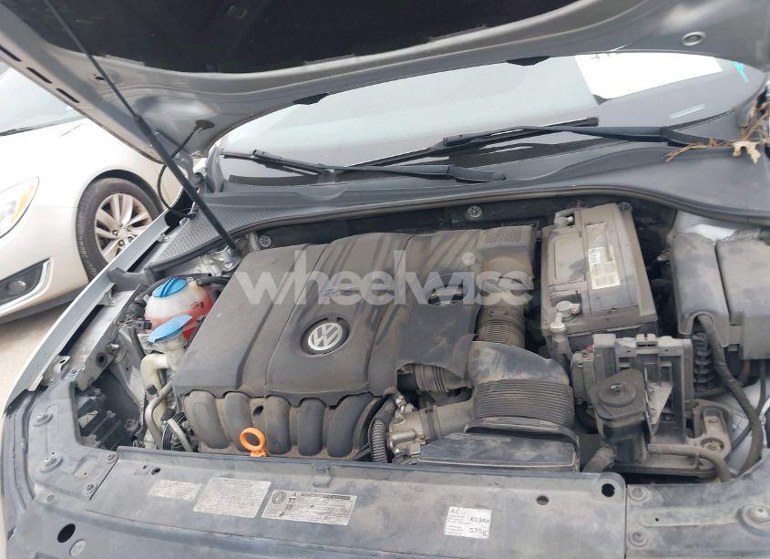 Photo 10 of 2014 Volkswagen Passat 2.5L S (VIN 1VWAP7A37EC005863)