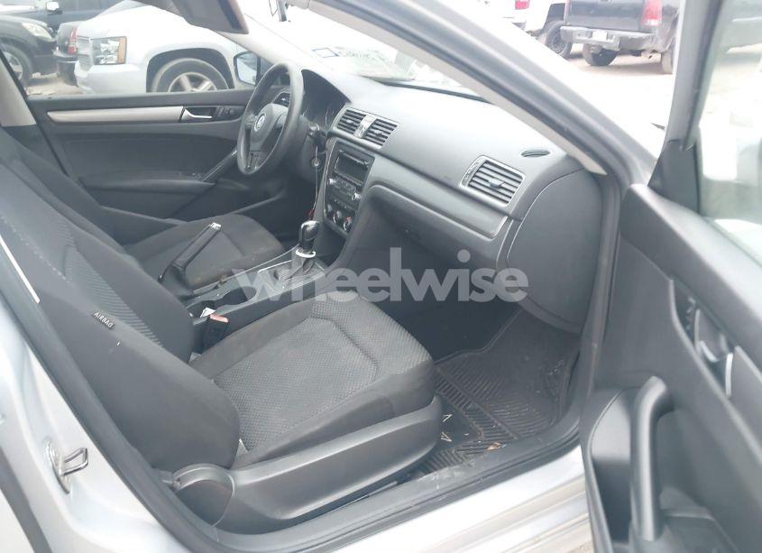 Photo 5 of 2014 Volkswagen Passat 2.5L S (VIN 1VWAP7A37EC005863)