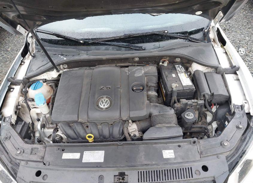 Photo 10 of 2014 Volkswagen Passat 2.5L WOLFSBURG EDITION (VIN 1VWAP7A37EC007161)