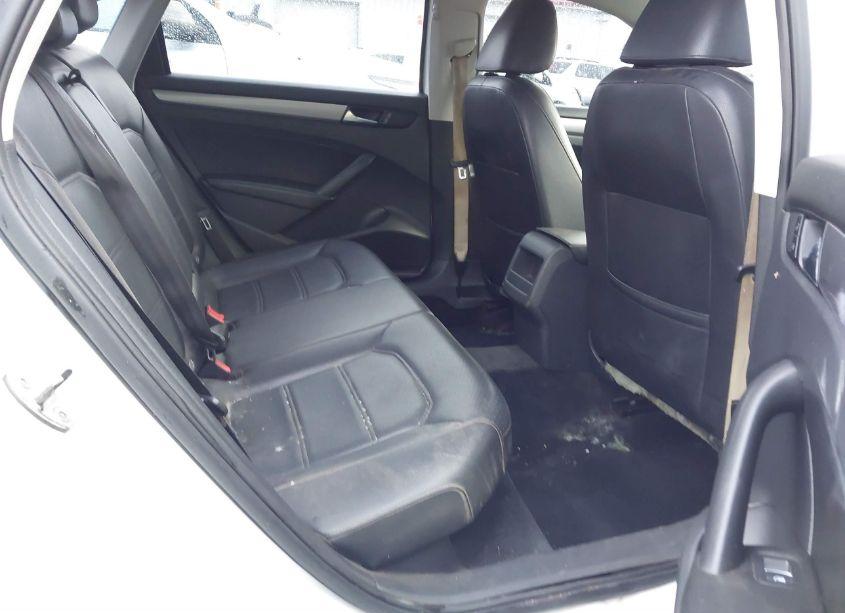 Photo 8 of 2014 Volkswagen Passat 2.5L WOLFSBURG EDITION (VIN 1VWAP7A37EC007161)