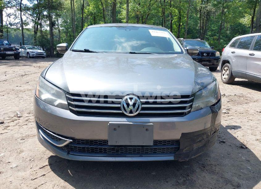 Photo 12 of 2014 Volkswagen Passat 2.5L S (VIN 1VWAP7A37EC018693)