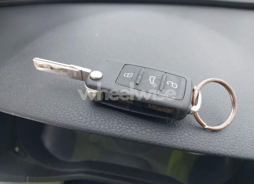 Photo 11 of 2012 Volkswagen Passat 2.5L S (VIN 1VWAP7A38CC015458)