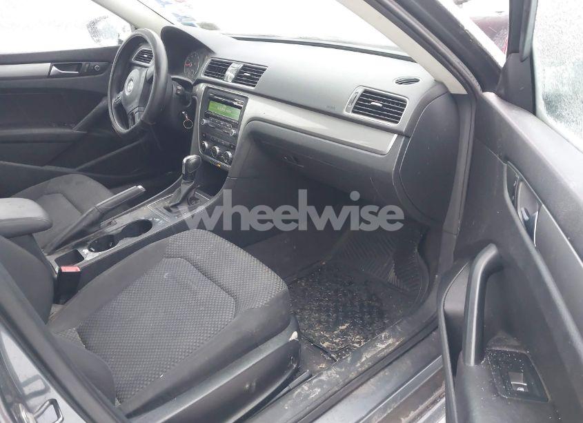 Photo 5 of 2012 Volkswagen Passat 2.5L S (VIN 1VWAP7A38CC015458)