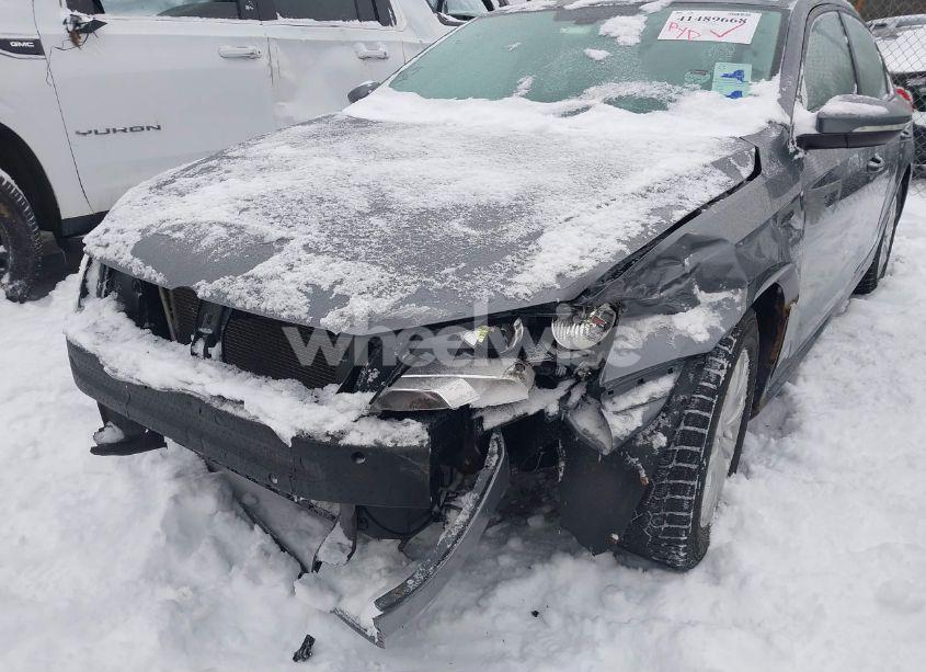 Photo 6 of 2012 Volkswagen Passat 2.5L S (VIN 1VWAP7A38CC015458)