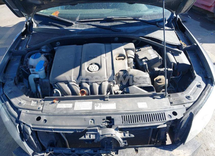 Photo 10 of 2012 Volkswagen Passat 2.5L S (VIN 1VWAP7A38CC043647)