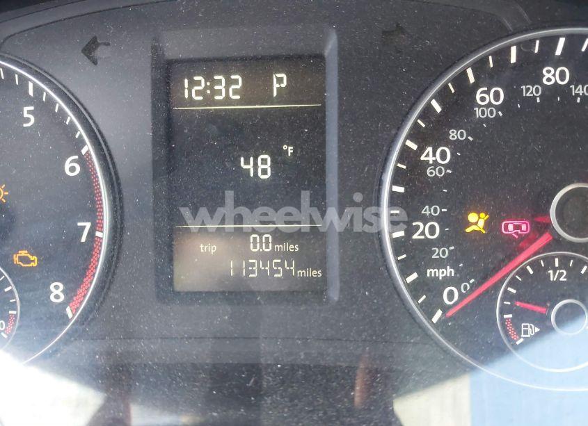 Photo 16 of 2012 Volkswagen Passat 2.5L S (VIN 1VWAP7A38CC043647)