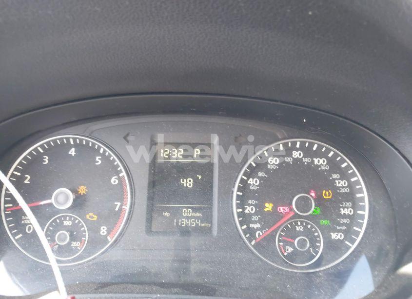 Photo 7 of 2012 Volkswagen Passat 2.5L S (VIN 1VWAP7A38CC043647)