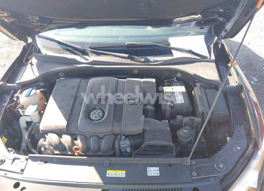 Photo 10 of 2013 Volkswagen Passat 2.5L S (VIN 1VWAP7A38DC070025)
