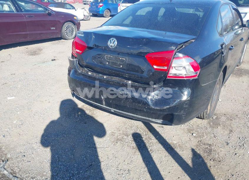 Photo 14 of 2013 Volkswagen Passat 2.5L S (VIN 1VWAP7A38DC070025)