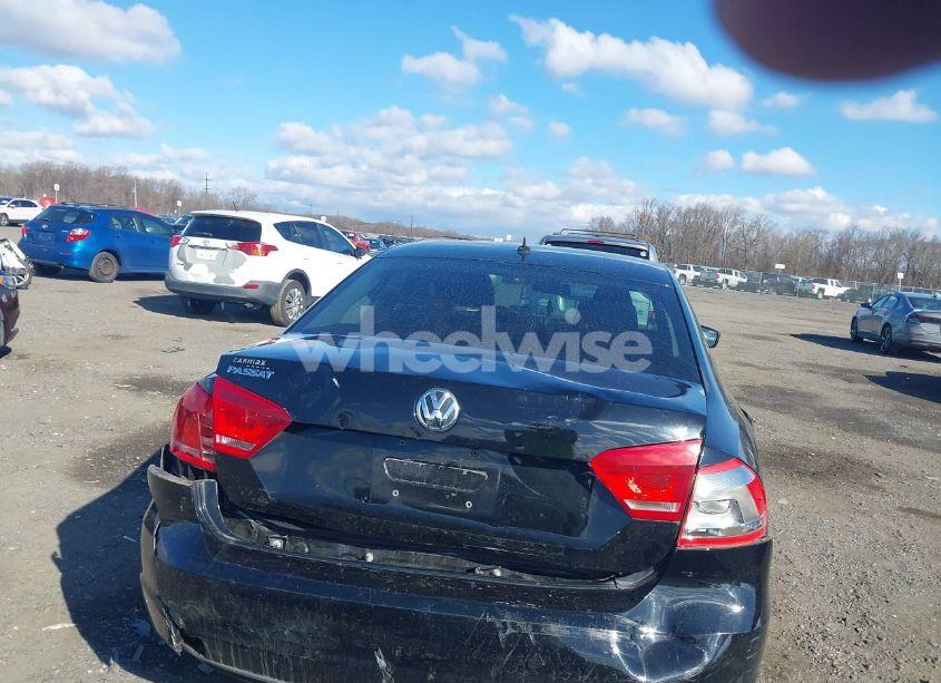 Photo 15 of 2013 Volkswagen Passat 2.5L S (VIN 1VWAP7A38DC070025)
