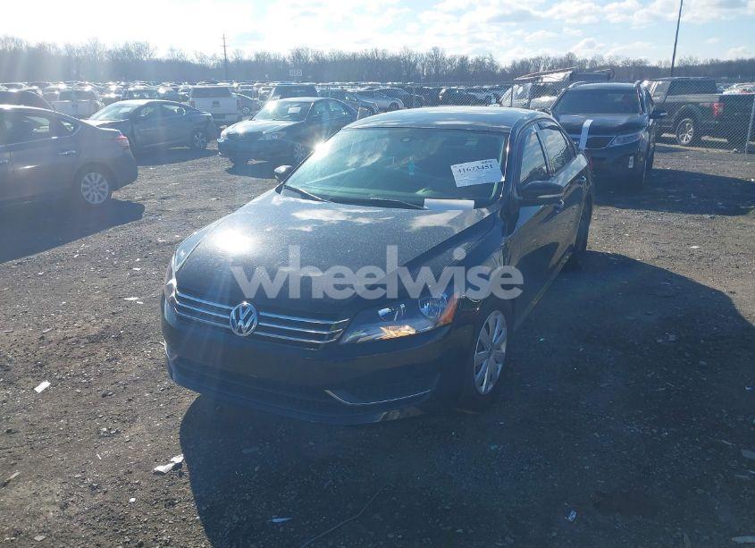 Photo 2 of 2013 Volkswagen Passat 2.5L S (VIN 1VWAP7A38DC070025)