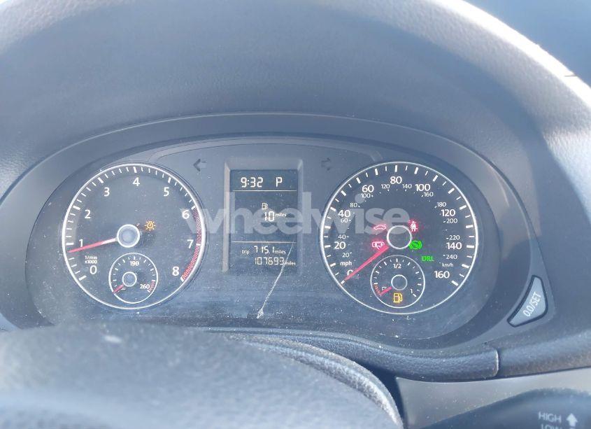 Photo 7 of 2013 Volkswagen Passat 2.5L S (VIN 1VWAP7A38DC070025)