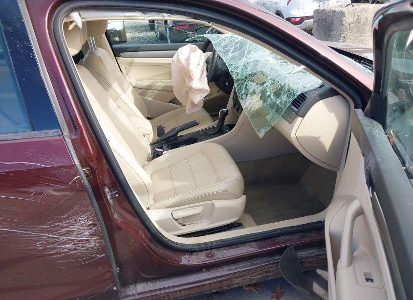 Photo 5 of 2013 Volkswagen Passat 2.5L WOLFSBURG EDITION (VIN 1VWAP7A38DC136055)