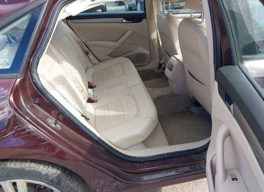 Photo 8 of 2013 Volkswagen Passat 2.5L WOLFSBURG EDITION (VIN 1VWAP7A38DC136055)