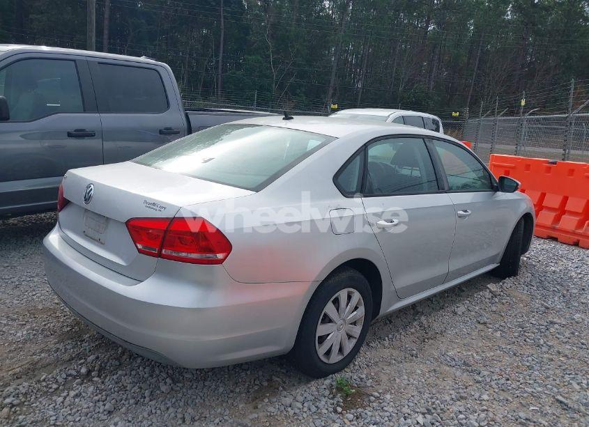 Photo 4 of 2012 Volkswagen Passat 2.5L S (VIN 1VWAP7A39CC068119)
