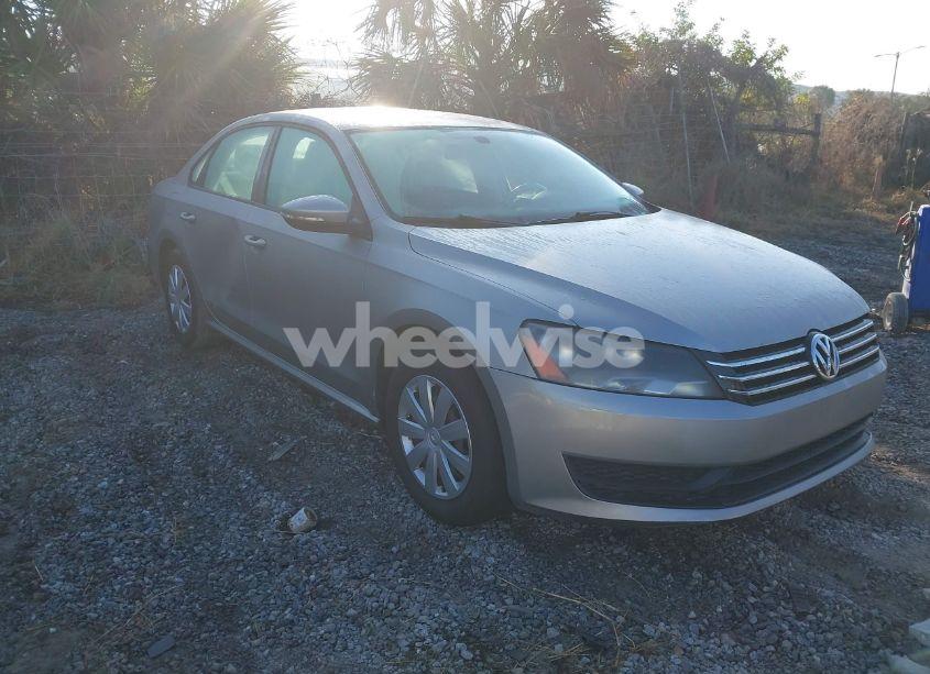 2012 Volkswagen Passat 2.5L S (VIN 1VWAP7A39CC090539) main photo