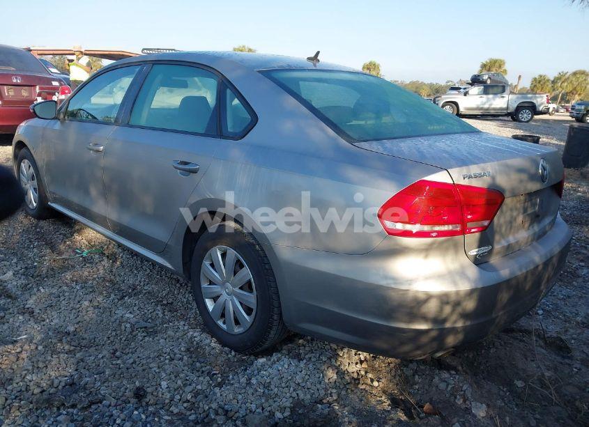 Photo 3 of 2012 Volkswagen Passat 2.5L S (VIN 1VWAP7A39CC090539)