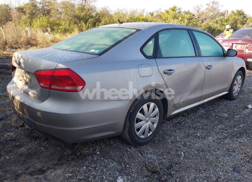 Photo 4 of 2012 Volkswagen Passat 2.5L S (VIN 1VWAP7A39CC090539)