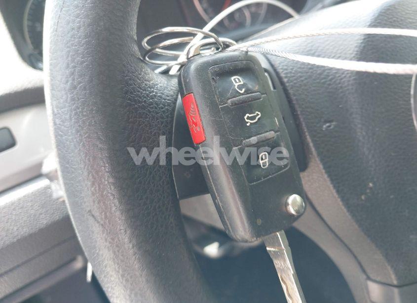 Photo 11 of 2013 Volkswagen Passat 2.5L S (VIN 1VWAP7A39DC135478)