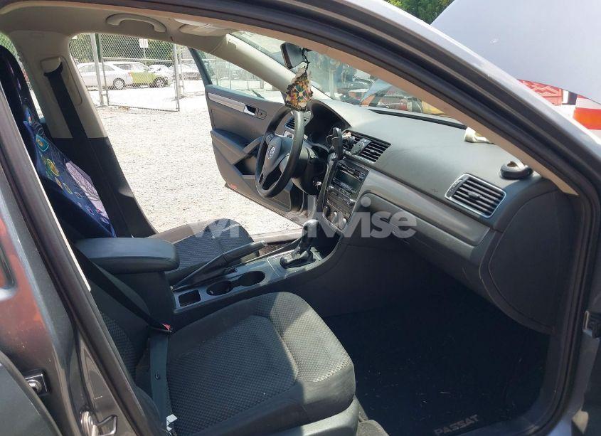 Photo 5 of 2013 Volkswagen Passat 2.5L S (VIN 1VWAP7A39DC135478)