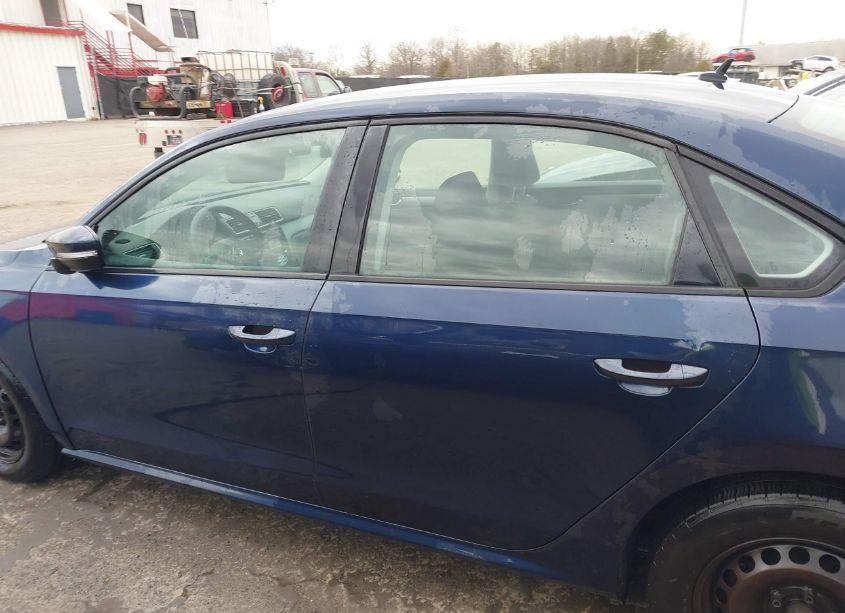 Photo 14 of 2014 Volkswagen Passat 2.5L S (VIN 1VWAP7A39EC021773)