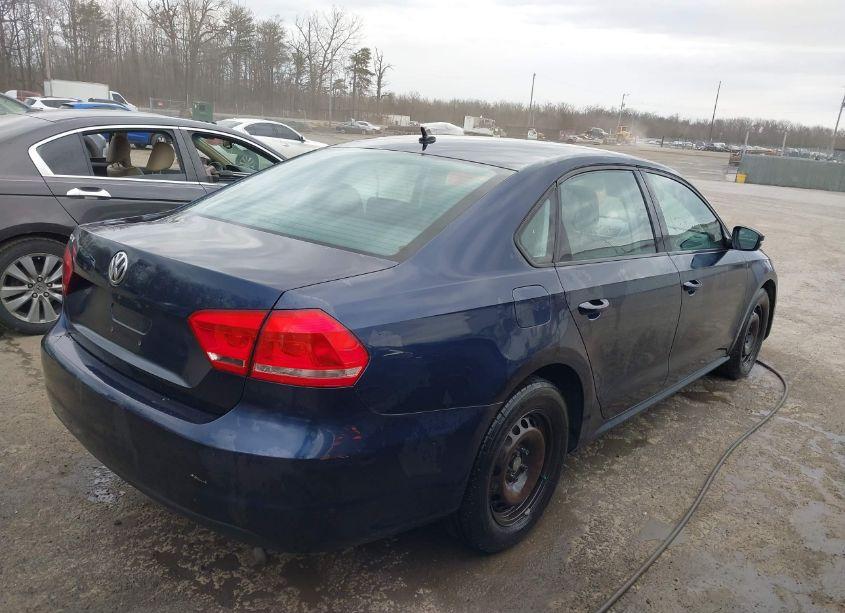 Photo 4 of 2014 Volkswagen Passat 2.5L S (VIN 1VWAP7A39EC021773)