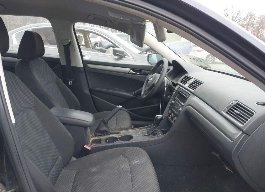 Photo 5 of 2014 Volkswagen Passat 2.5L S (VIN 1VWAP7A39EC021773)