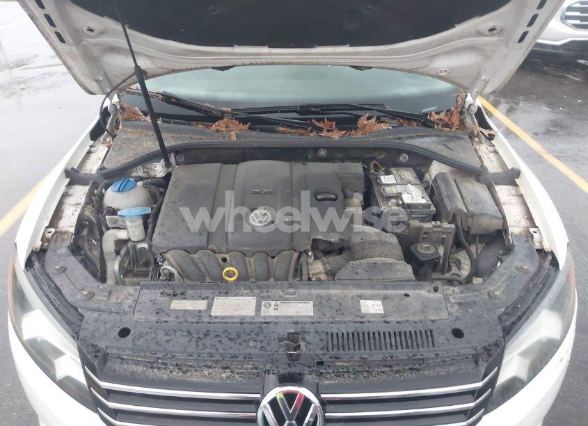Photo 10 of 2014 Volkswagen Passat 2.5L S (VIN 1VWAP7A39EC024253)