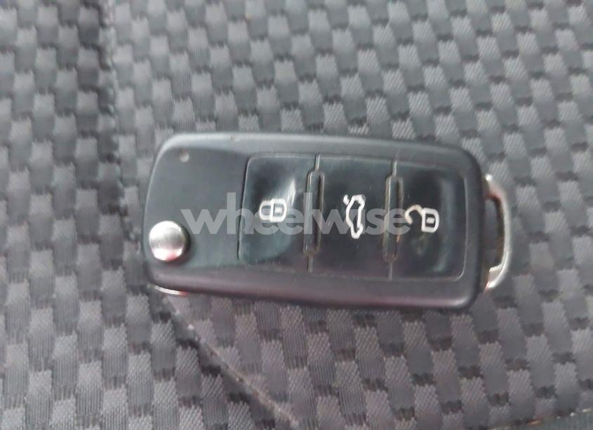 Photo 11 of 2014 Volkswagen Passat 2.5L S (VIN 1VWAP7A39EC024253)