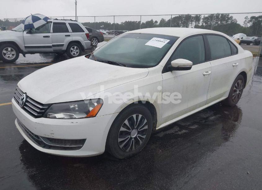 Photo 2 of 2014 Volkswagen Passat 2.5L S (VIN 1VWAP7A39EC024253)