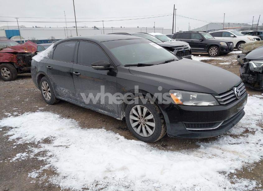 2012 Volkswagen Passat 2.5L S (VIN 1VWAP7A3XCC015736) main photo