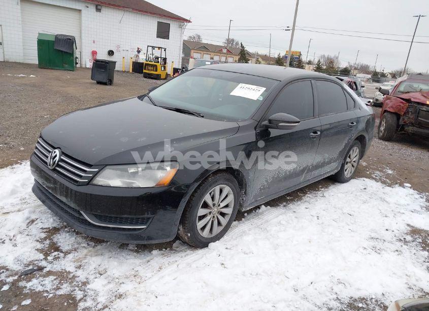 Photo 2 of 2012 Volkswagen Passat 2.5L S (VIN 1VWAP7A3XCC015736)