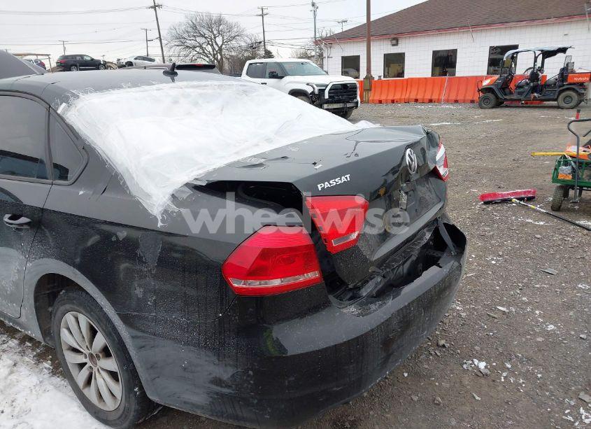 Photo 6 of 2012 Volkswagen Passat 2.5L S (VIN 1VWAP7A3XCC015736)